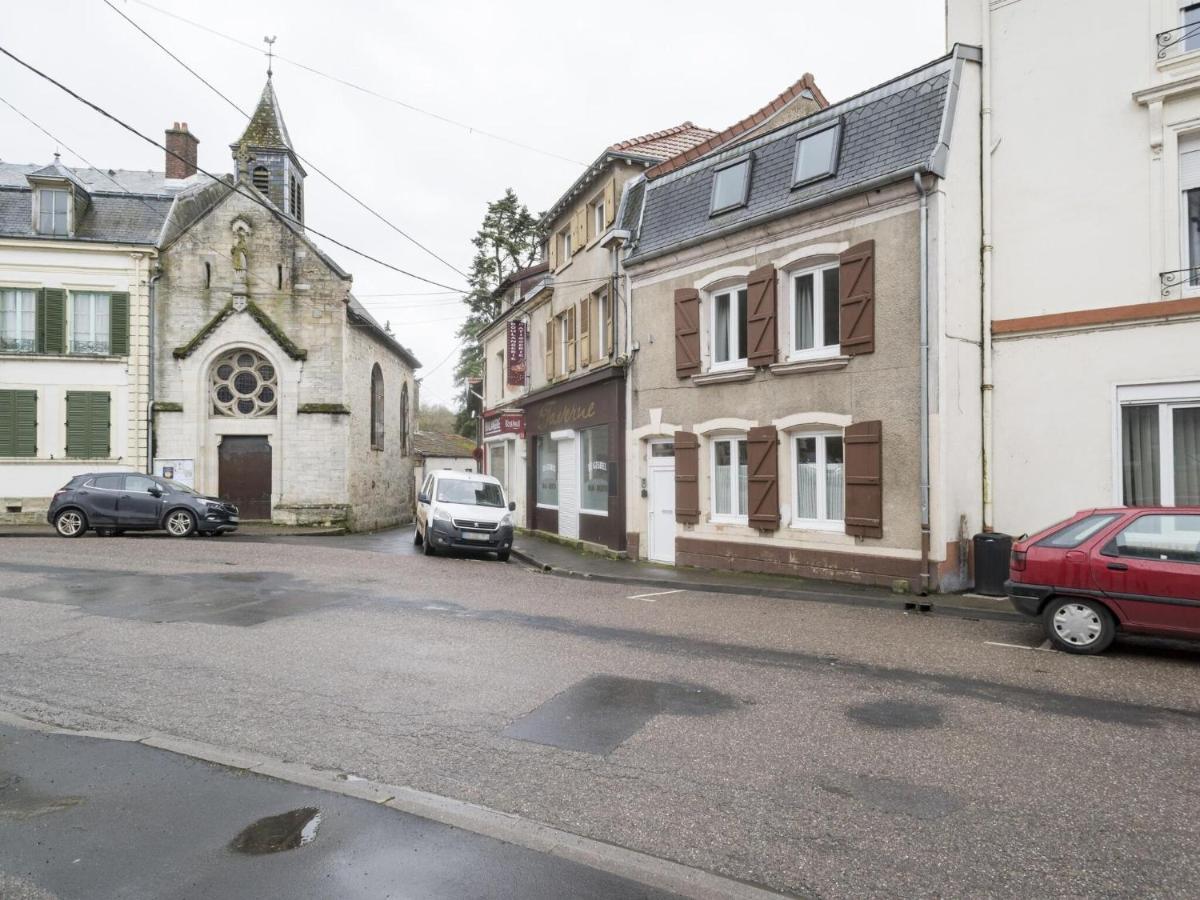 Lovely Holiday Home Near Joset Alain Dun-sur-Meuse Esterno foto